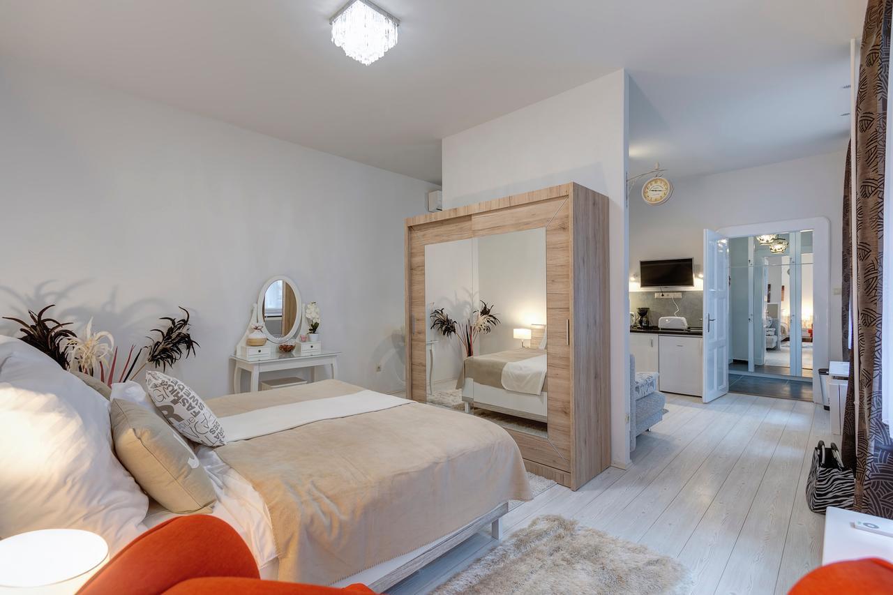 Apartment Sweet Dreams At King Street Gold *
