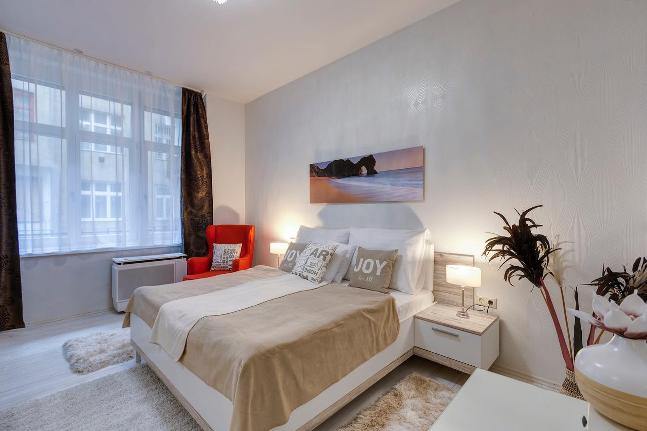 Apartment Sweet Dreams At King Street Gold