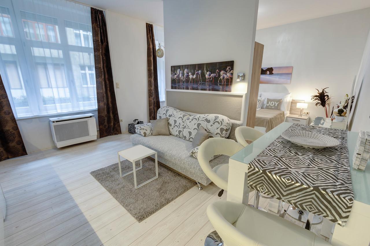 Sweet Dreams At King Street Gold Apartment *